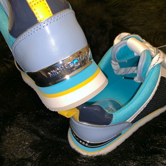 MICHAEL KORS MADDY TRAINERS - Picture 5 of 6